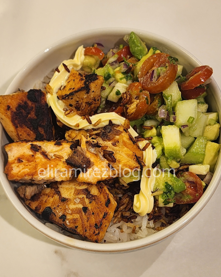 🍚 Resolvedor: Bowl de salmón y arroz crocante